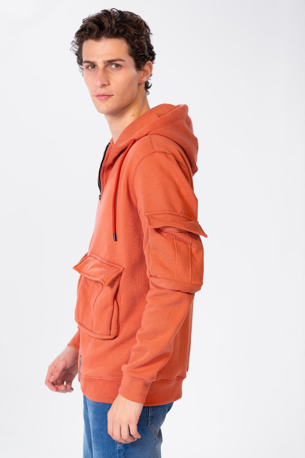 سويت شيرت رجالي بسحاب أمامي وجيوب