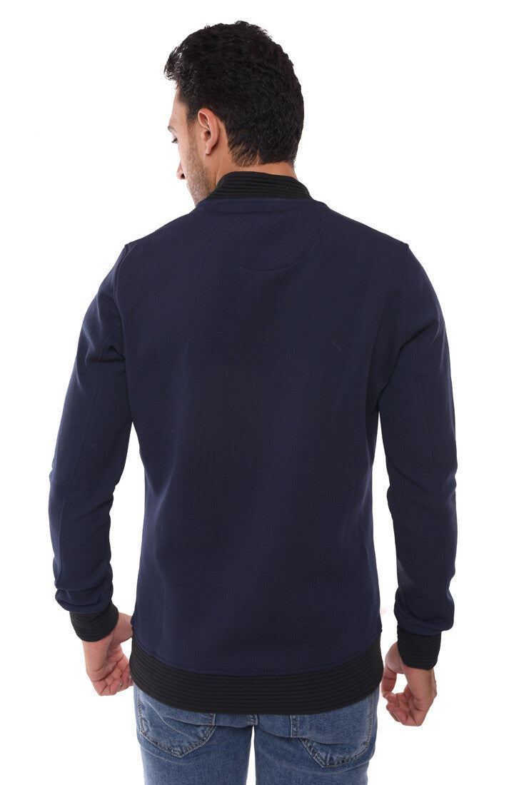 سويت شيرت رجالي أساسي بقصّة Slim Fit وسحّاب كامل