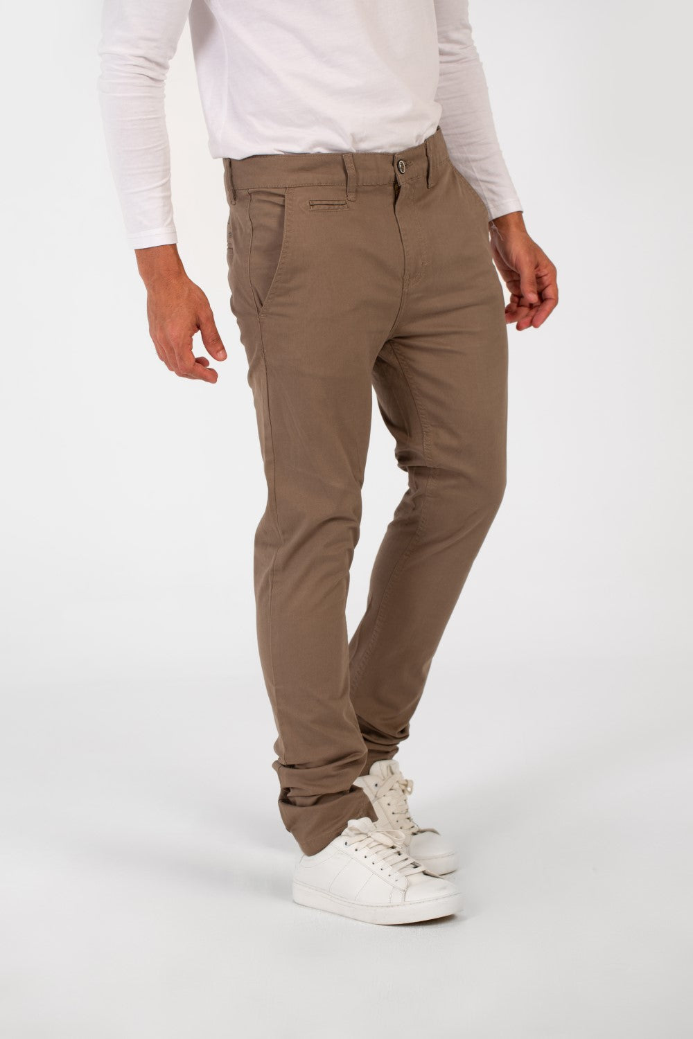 بنطلون رجالي كلاسيكي من الجبردين بقصّة أساسية وضيقة