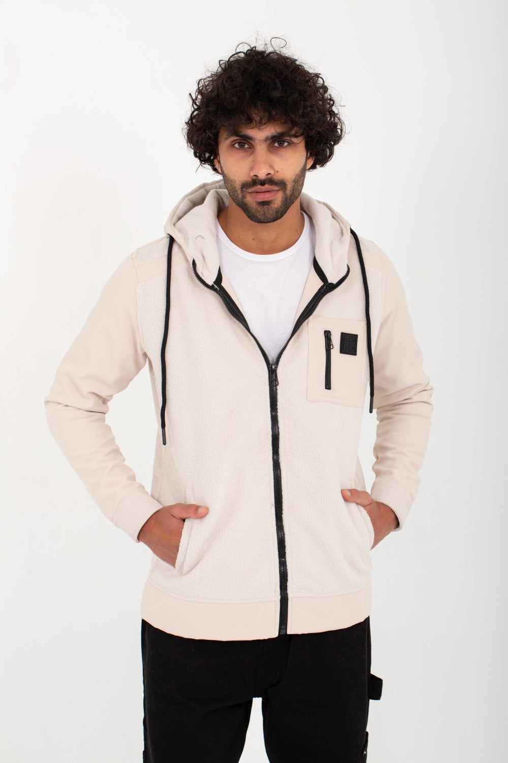 سويت شيرت رجالي أساسي بغطاء رأس وسحاب كامل وجيوب أمامية وجانبية مبطنة