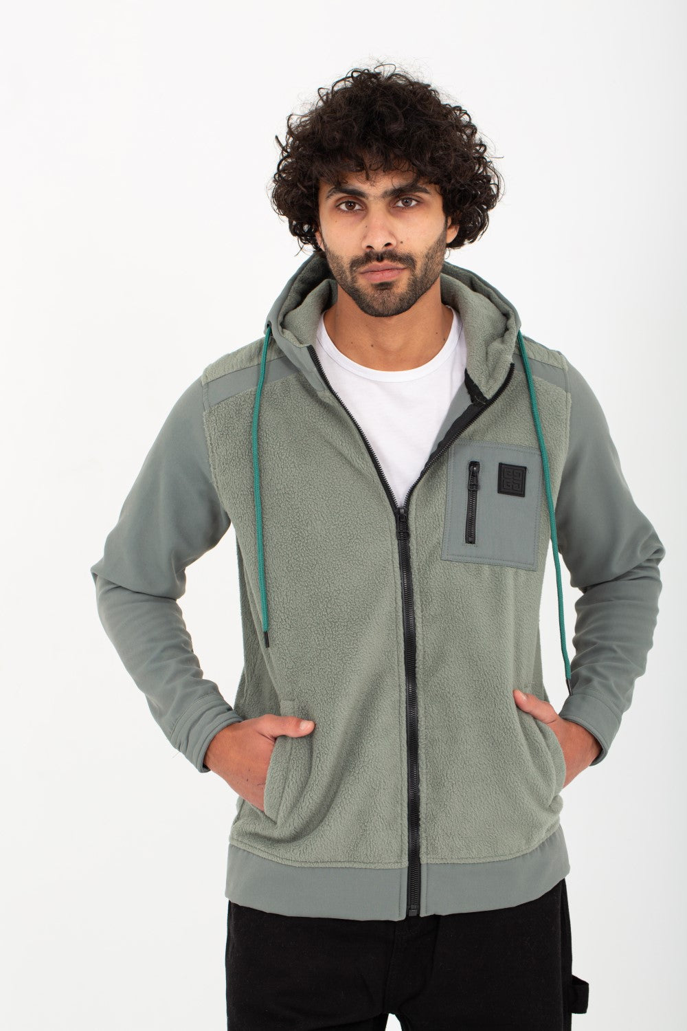 سويت شيرت رجالي أساسي بغطاء رأس وسحاب كامل وجيوب أمامية وجانبية مبطنة