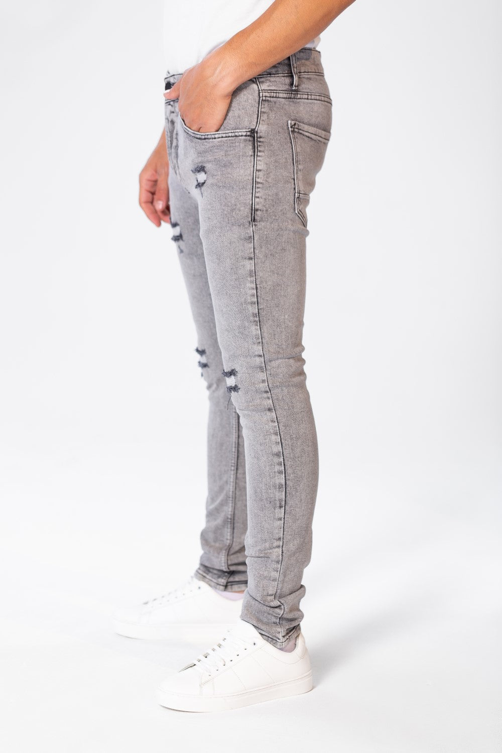 Men's Cutting Jeans Pants With A Skinny Fit