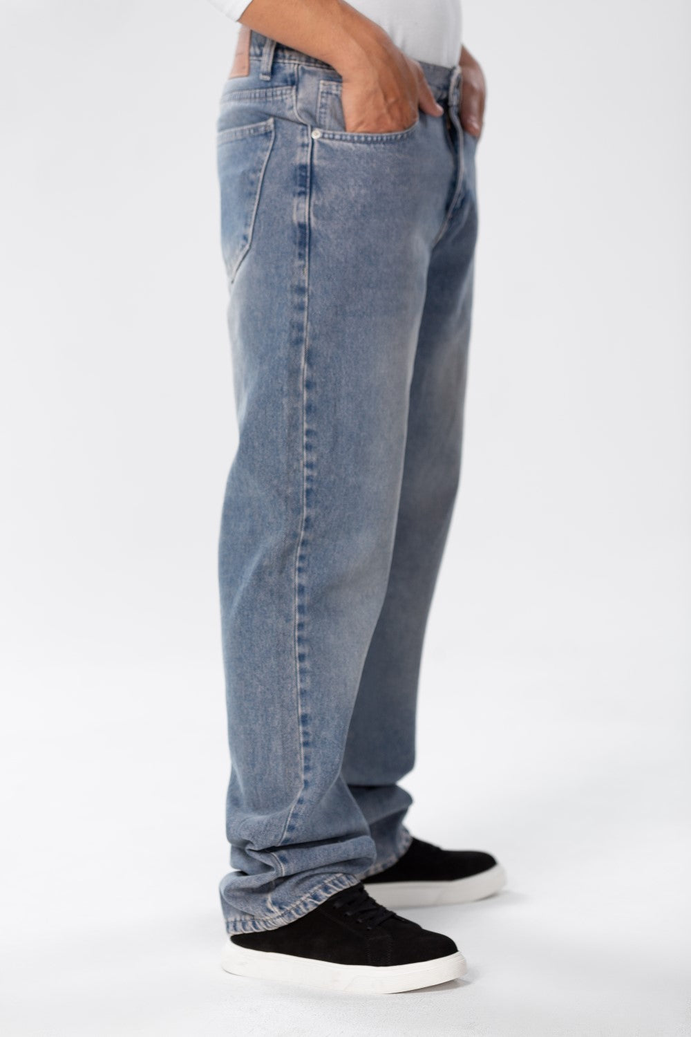 بنطلون جينز رجالي واسع الساق بألوان أساسية