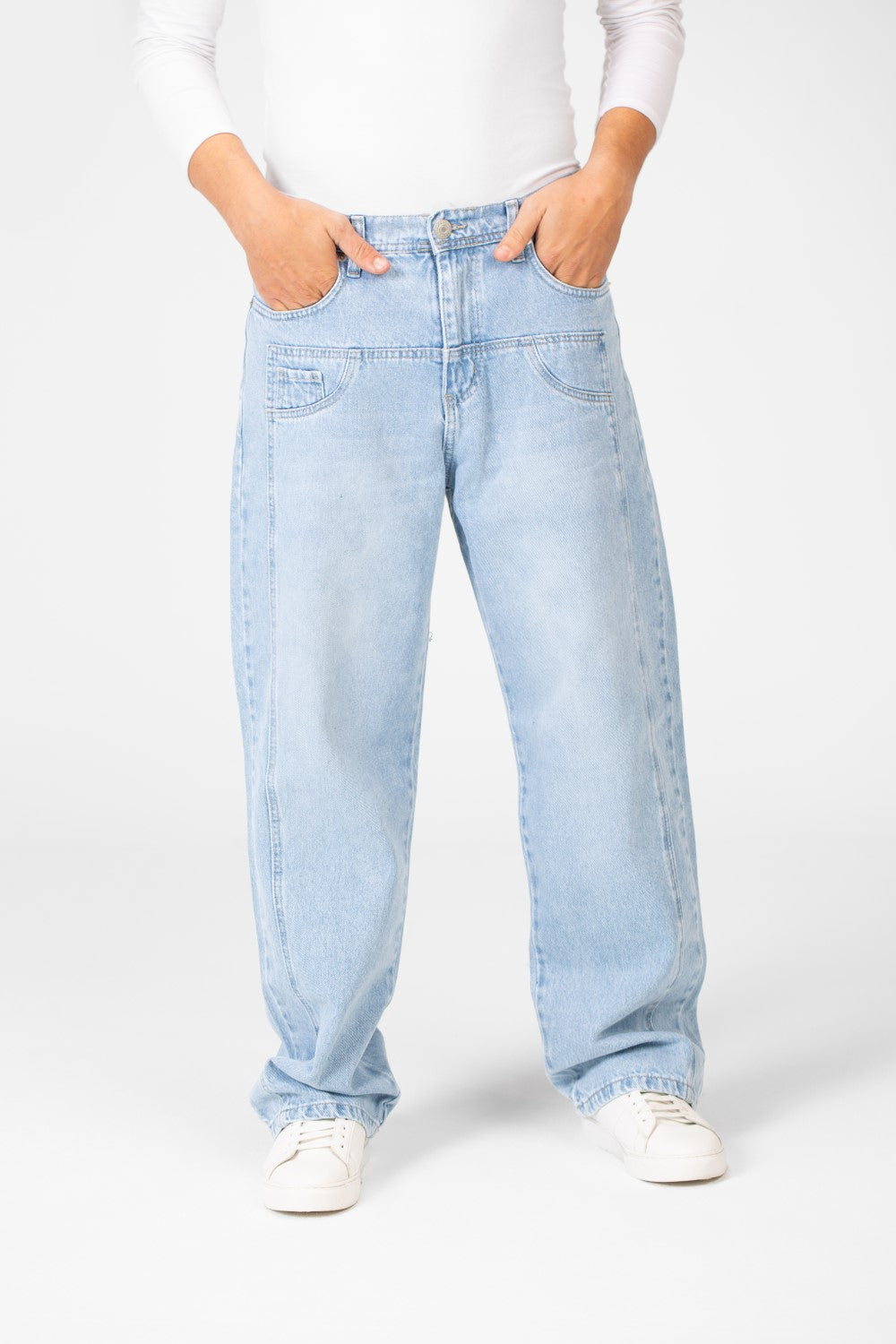 بنطلون جينز رجالي واسع الساق مع زر أمامي للإغلاق