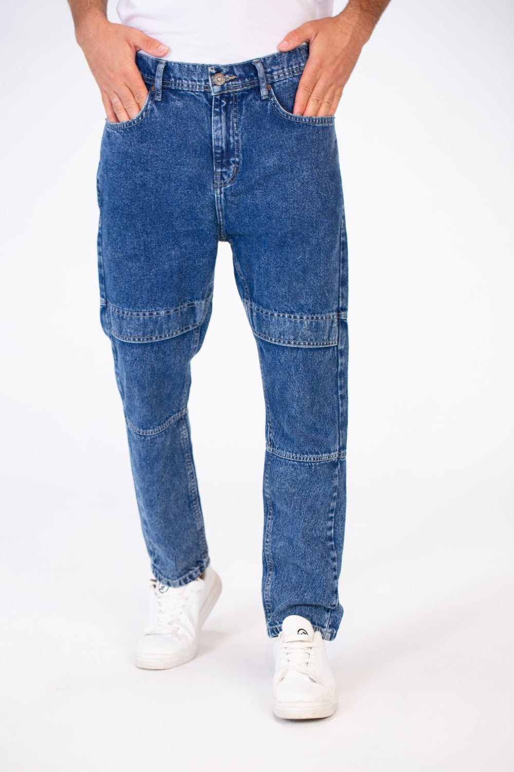 بنطلون جينز رجالي واسع الساق بخمسة جيوب وأزرار أمامية بتصميم عصري