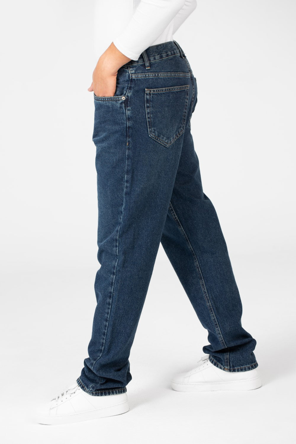 Men's Wide Leg Jeans Pants With Five Pockets And Button Front