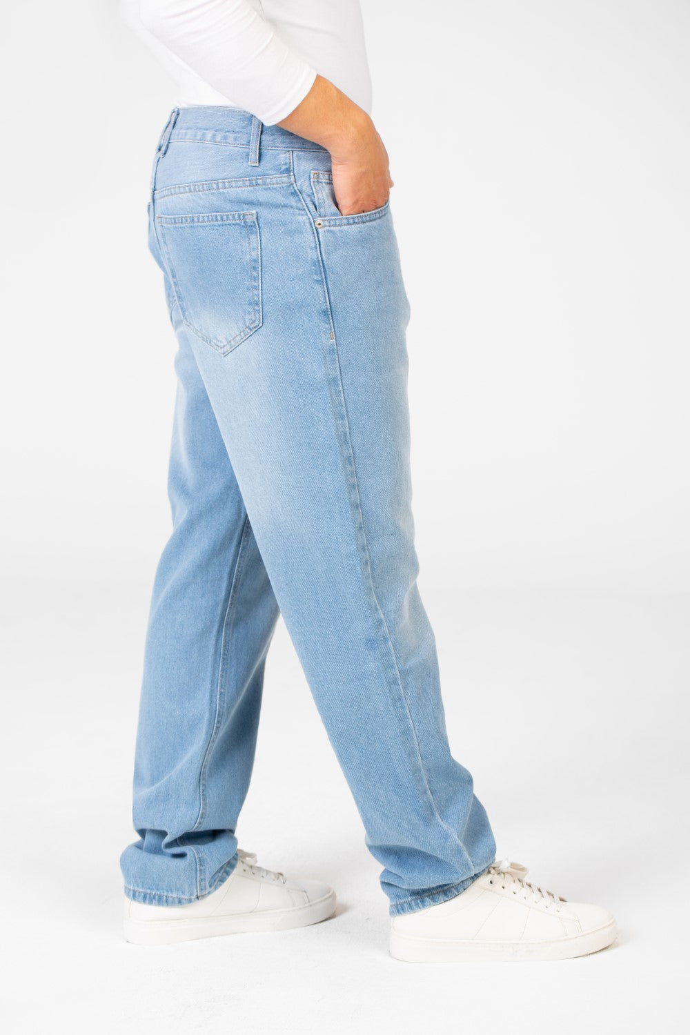 Men's Wide Leg Jeans Pants With Five Pockets And Button Front