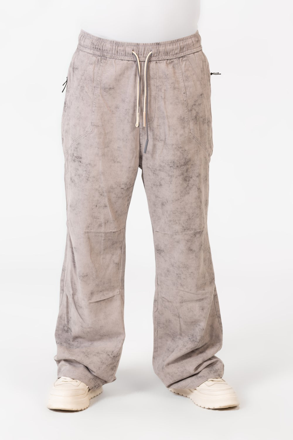 بنطلون رجالي من قماش الجبردين بصبغة التعادل مع حزام خصر مطاطي وجيوب بتصميم عصري