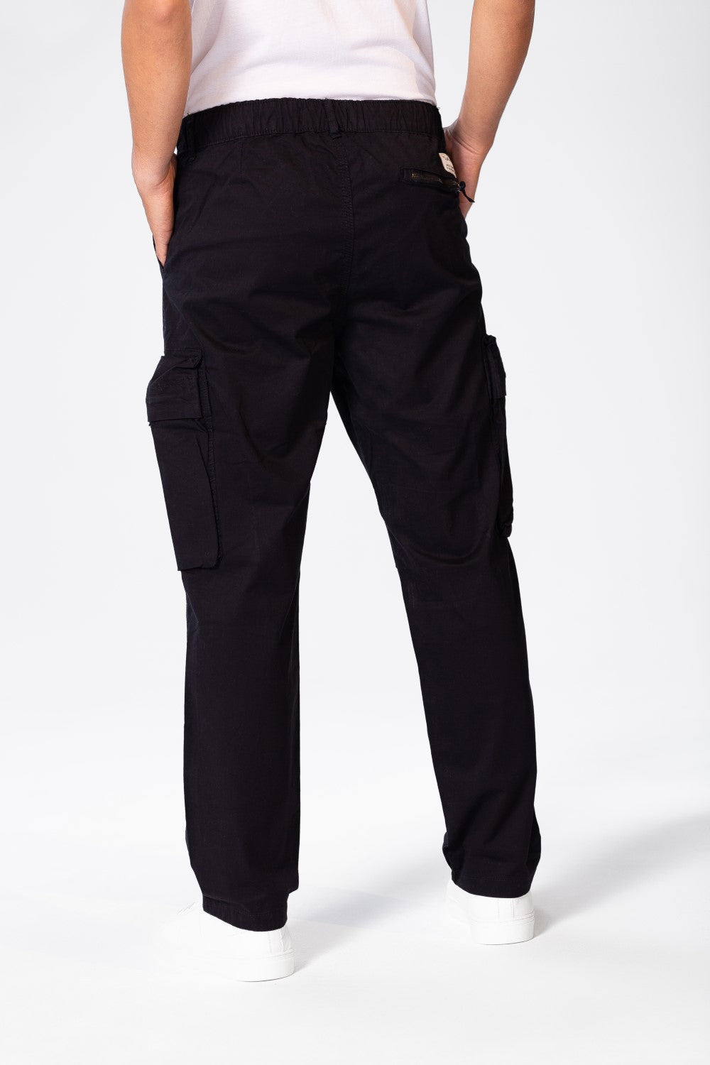 بنطلون كارغو رجالي من الجبردين بقصّة مريحة وجيوب