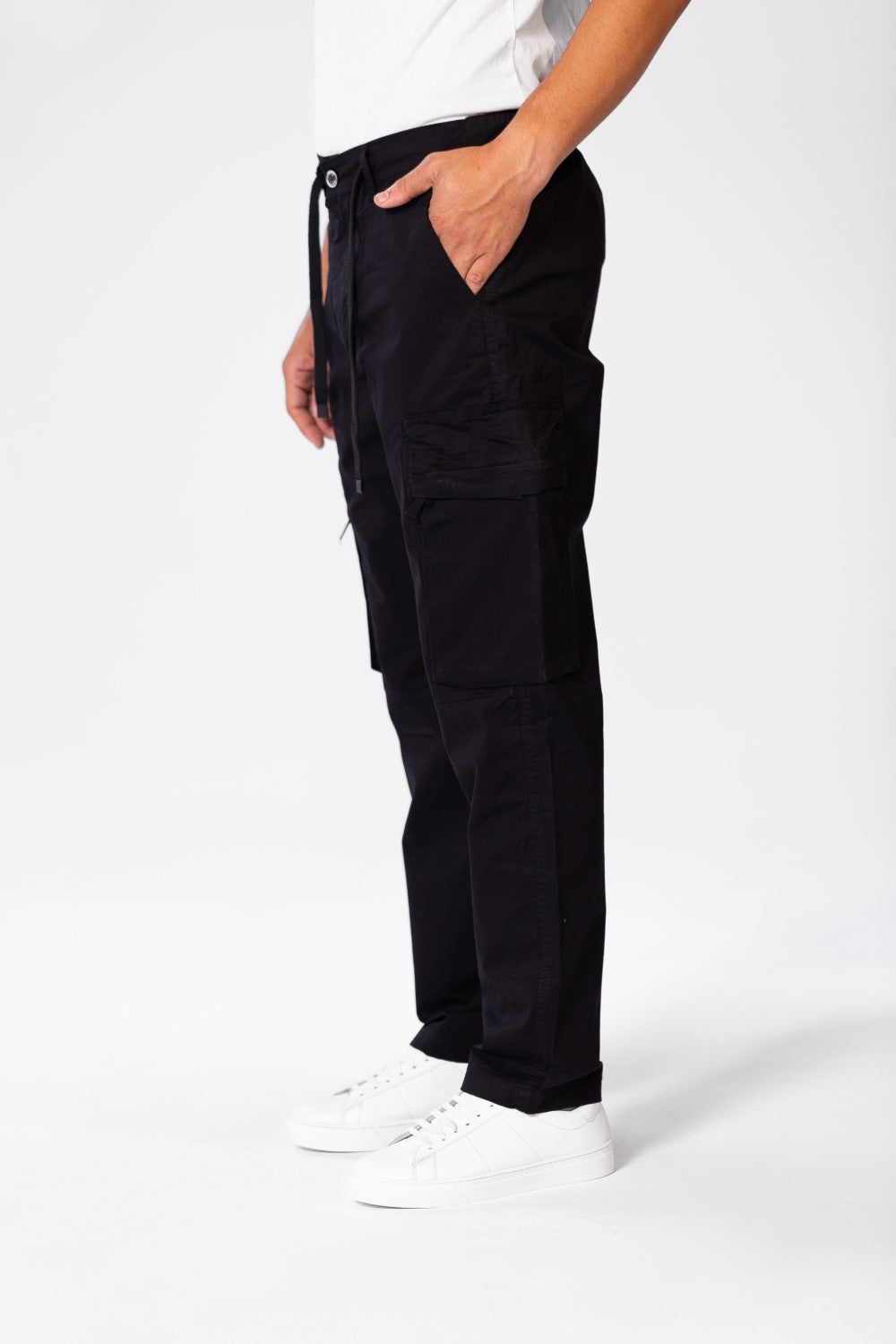 بنطلون كارغو رجالي من الجبردين بقصّة مريحة وجيوب