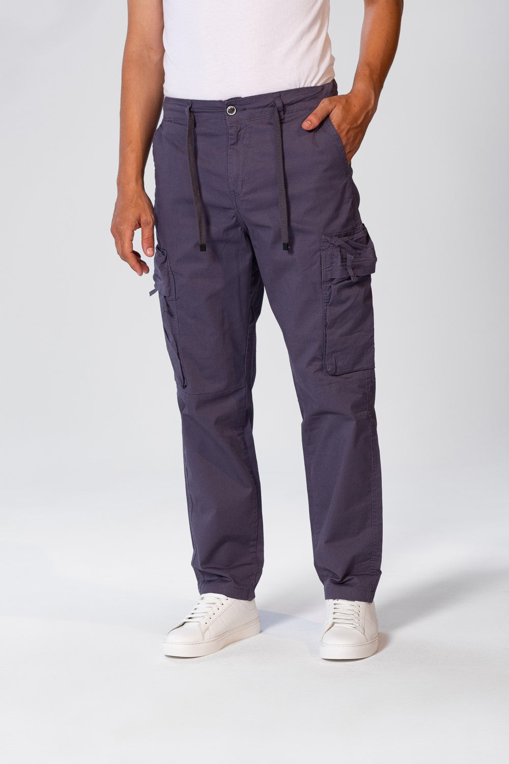 بنطلون كارغو رجالي من الجبردين بقصّة مريحة وجيوب