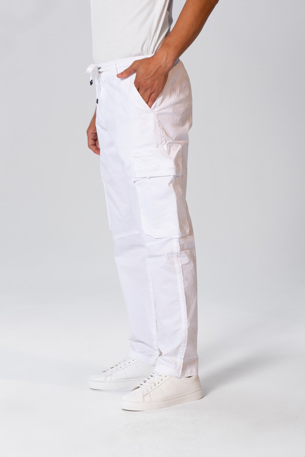 بنطلون كارغو رجالي من الجبردين بقصّة مريحة وجيوب