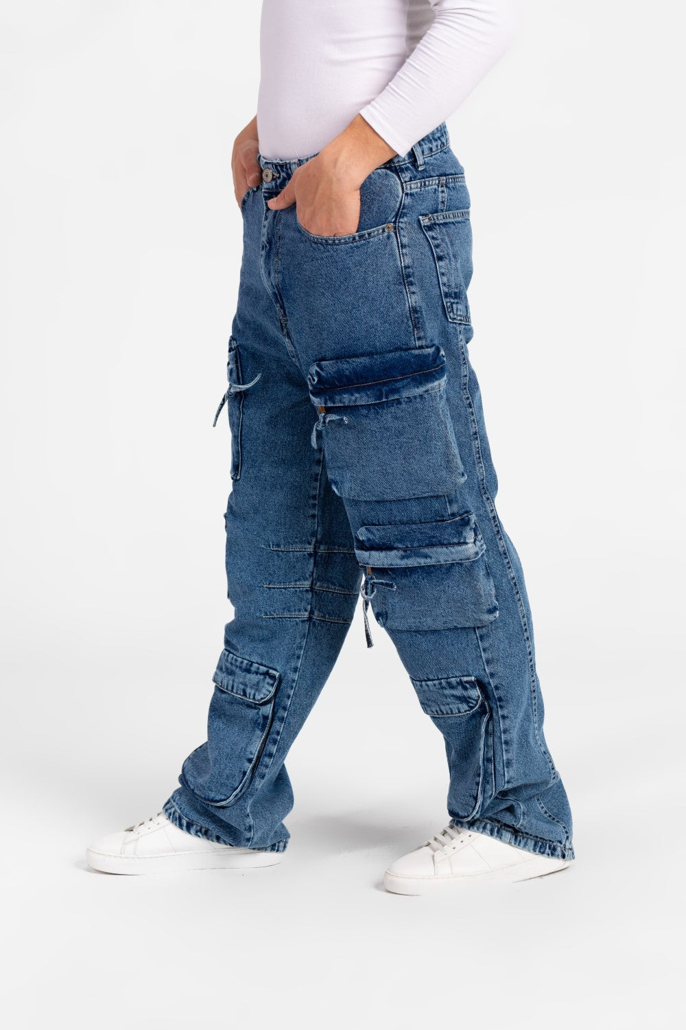 بنطلون جينز كارجو رجالي بجيوب عصرية مصنوع من مادة مريحة