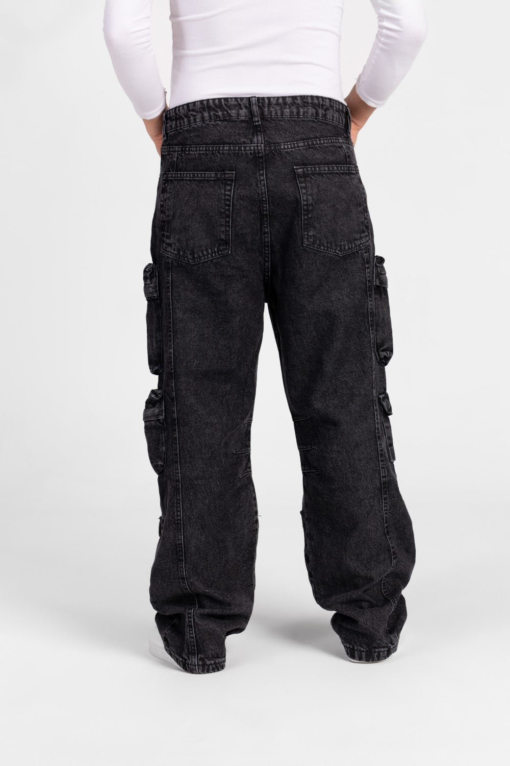 بنطلون جينز كارجو رجالي بجيوب عصرية مصنوع من مادة مريحة