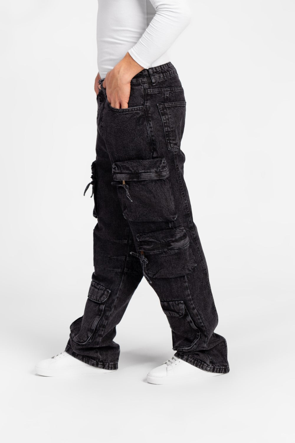 بنطلون جينز كارجو رجالي بجيوب عصرية مصنوع من مادة مريحة