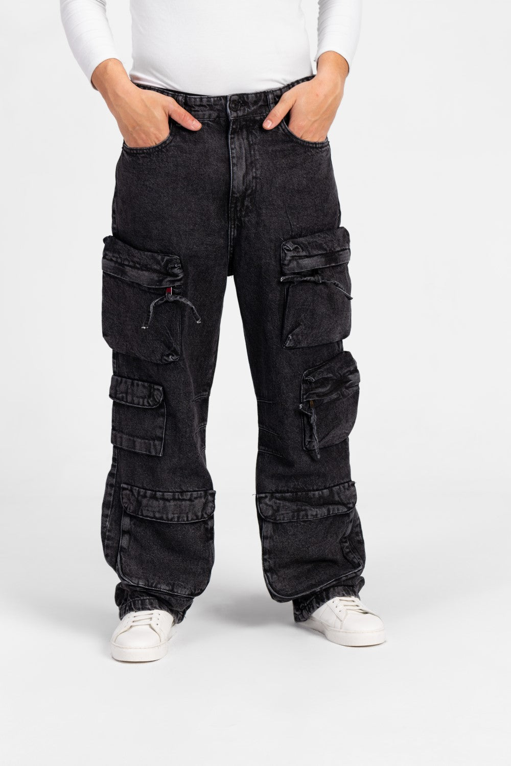 بنطلون جينز كارجو رجالي بجيوب عصرية مصنوع من مادة مريحة