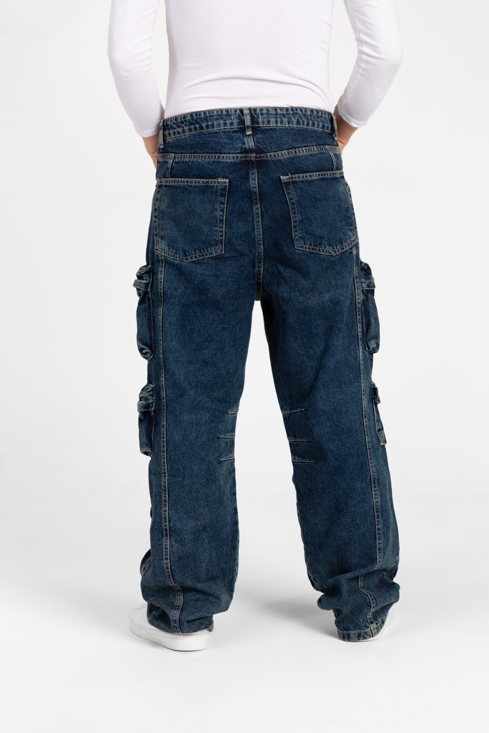 بنطلون جينز كارجو رجالي بجيوب عصرية مصنوع من مادة مريحة