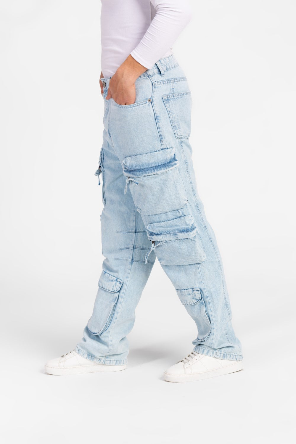بنطلون جينز كارجو رجالي بجيوب عصرية مصنوع من مادة مريحة