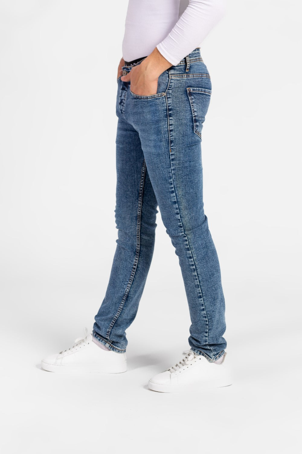 Men's Slim Fit Used Jeans Pants With Badge Tomato On The Back