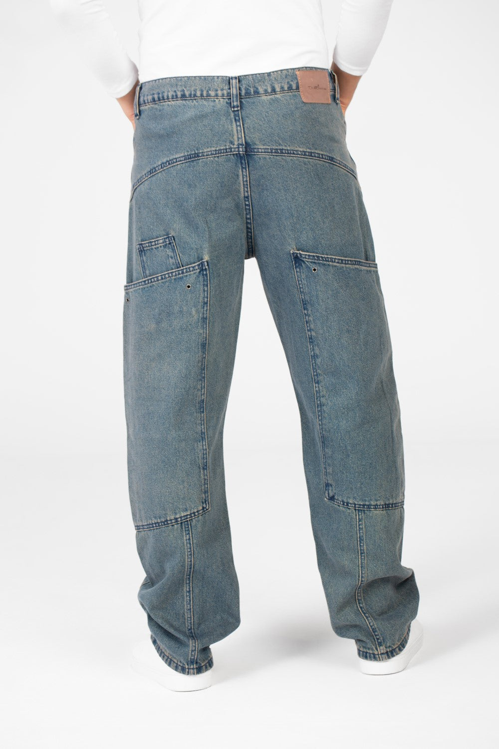 Men's Cargo Jeans Pants With A Modern Cut And Basic Details