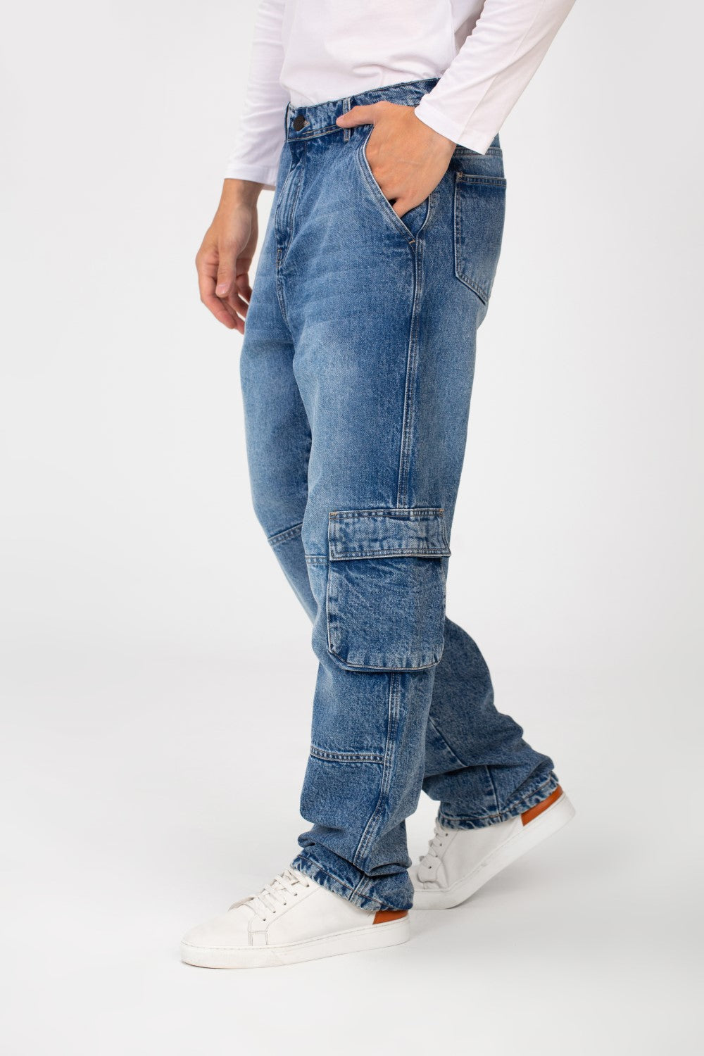 Men's Cargo Jeans Pants With A Modern Fit And Side Pockets