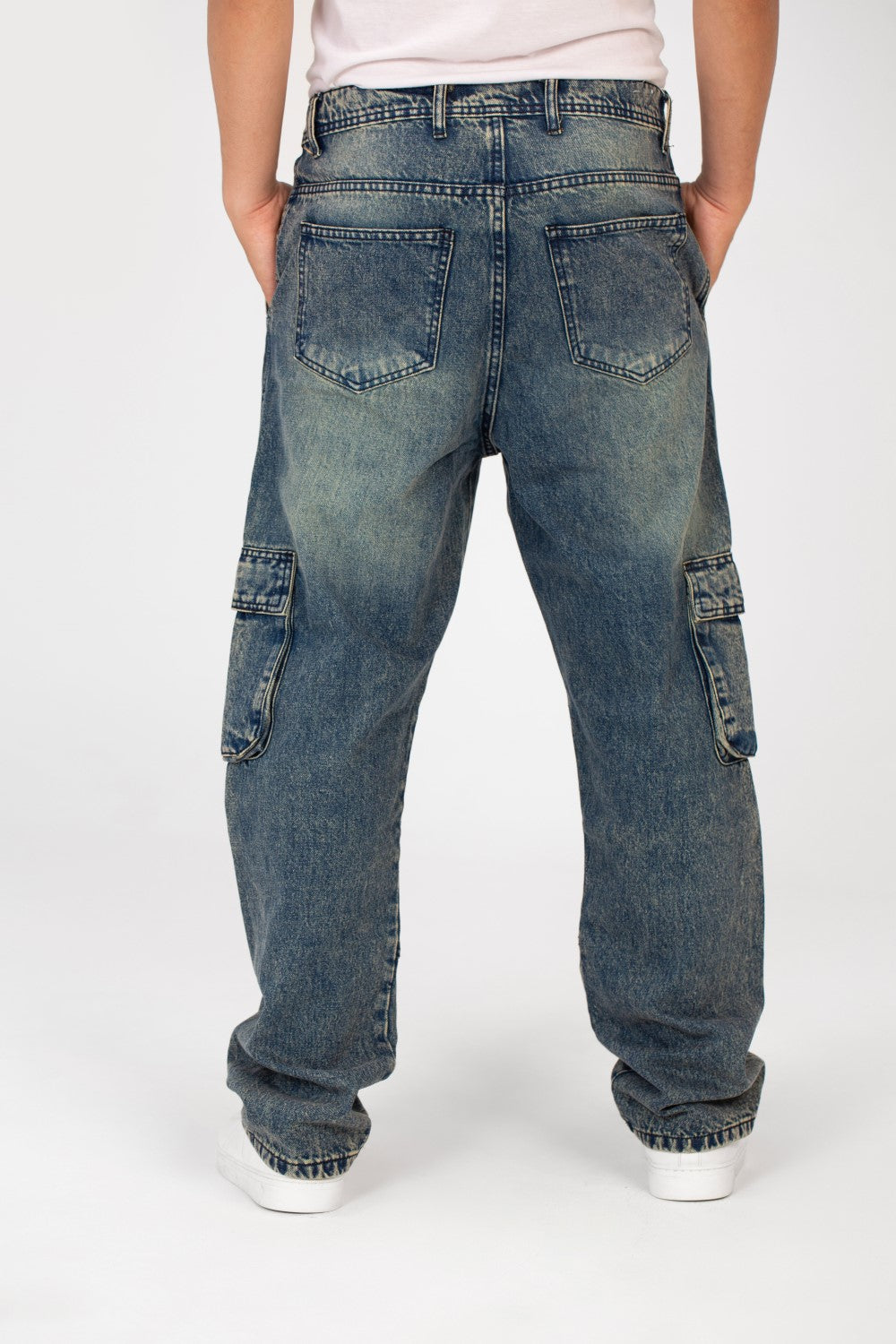Men's Cargo Jeans Pants With A Modern Fit And Side Pockets