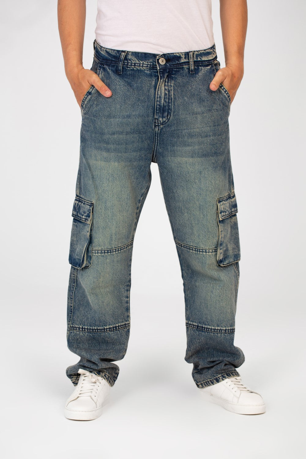Men's Cargo Jeans Pants With A Modern Fit And Side Pockets