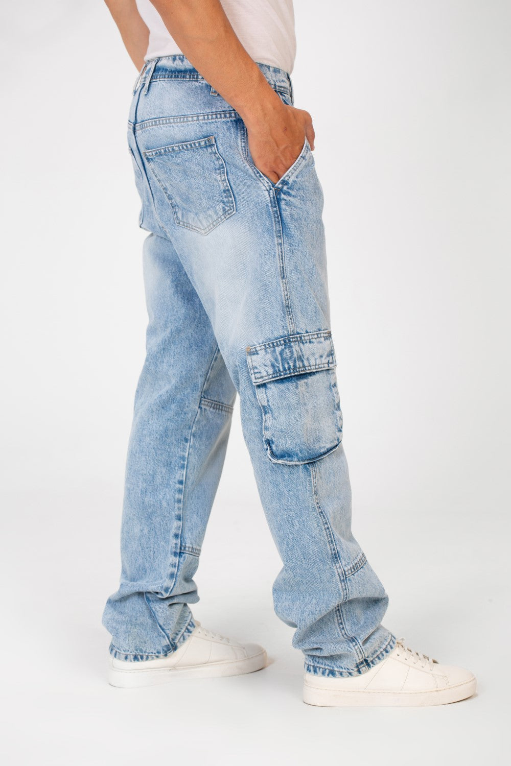 Men's Cargo Jeans Pants With A Modern Fit And Side Pockets