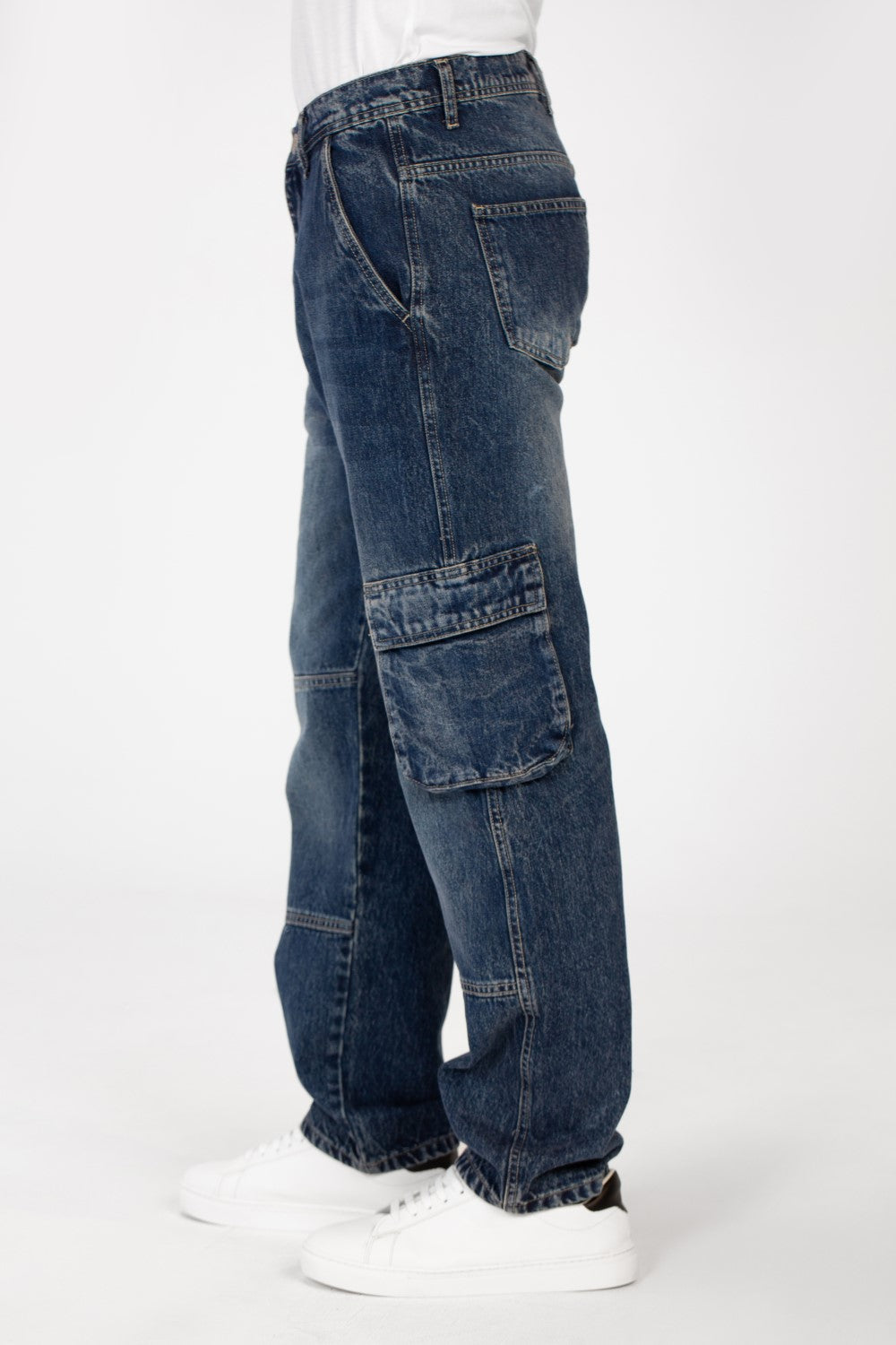 Men's Cargo Jeans Pants With A Modern Fit And Side Pockets