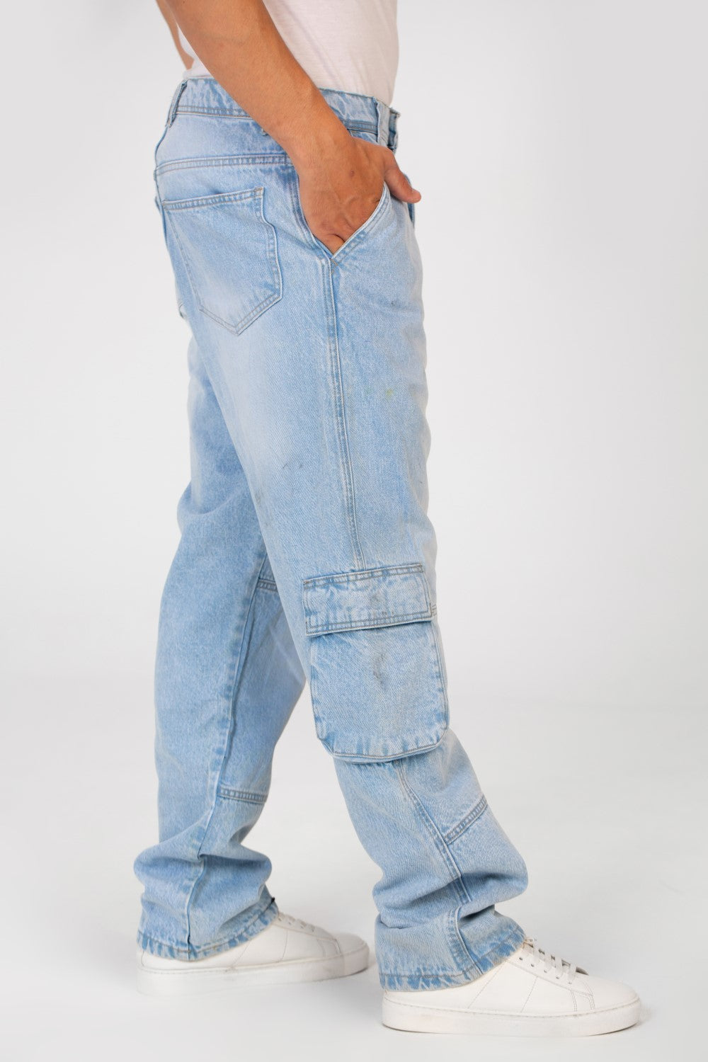Men's Cargo Jeans Pants With A Modern Fit And Side Pockets