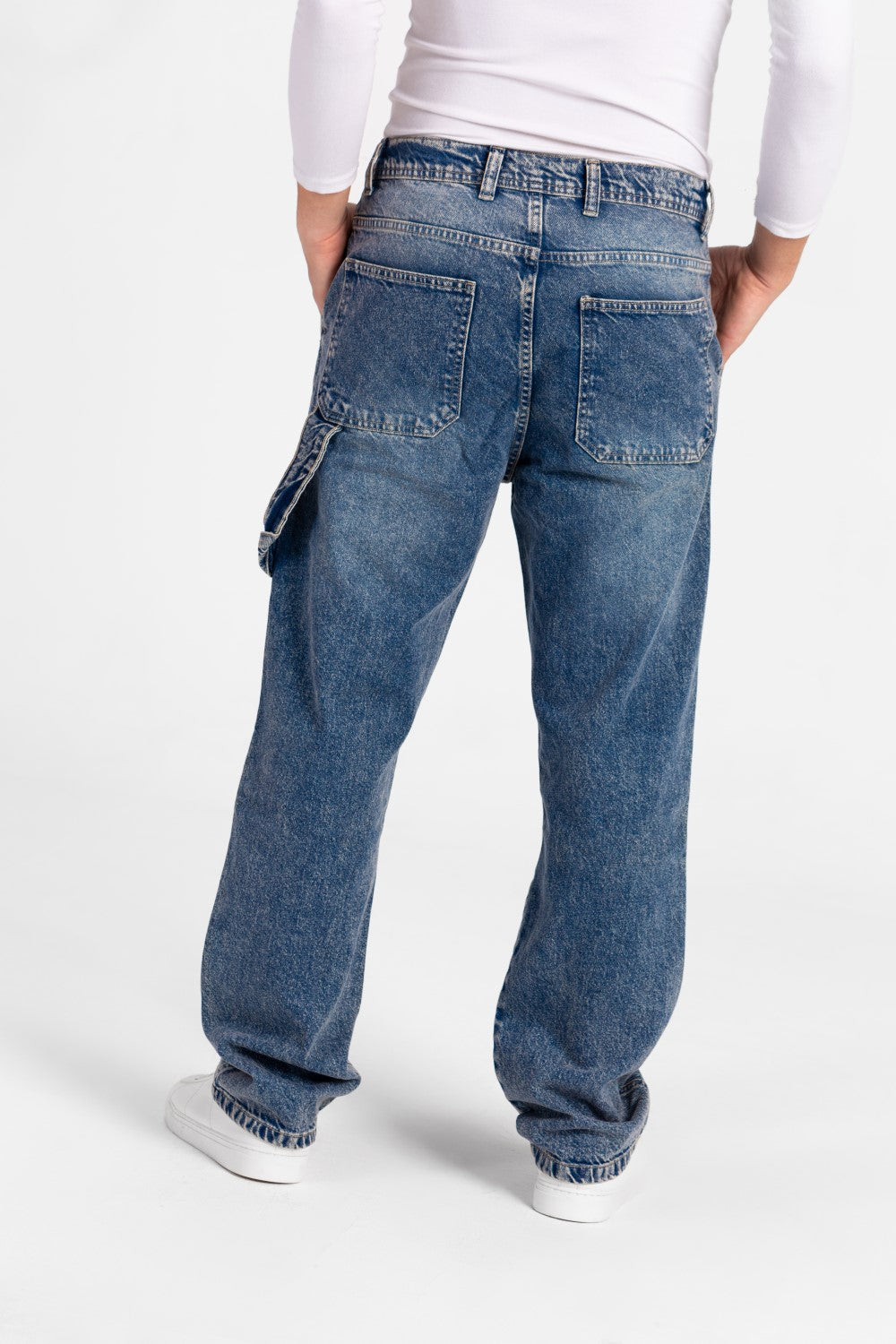 Men's Front And Back Pockets Cargo Jeans Pants In Modern Cut
