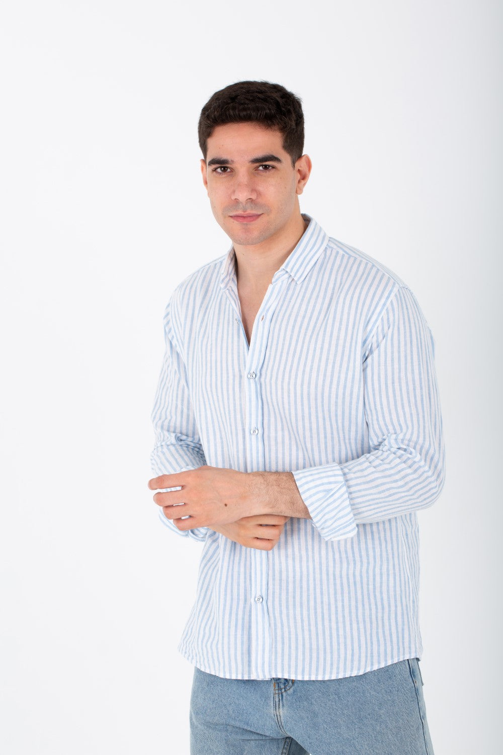 قميص رجالي سليم فيت بأكمام طويلة مصنوع من مادة الكتان المريحة