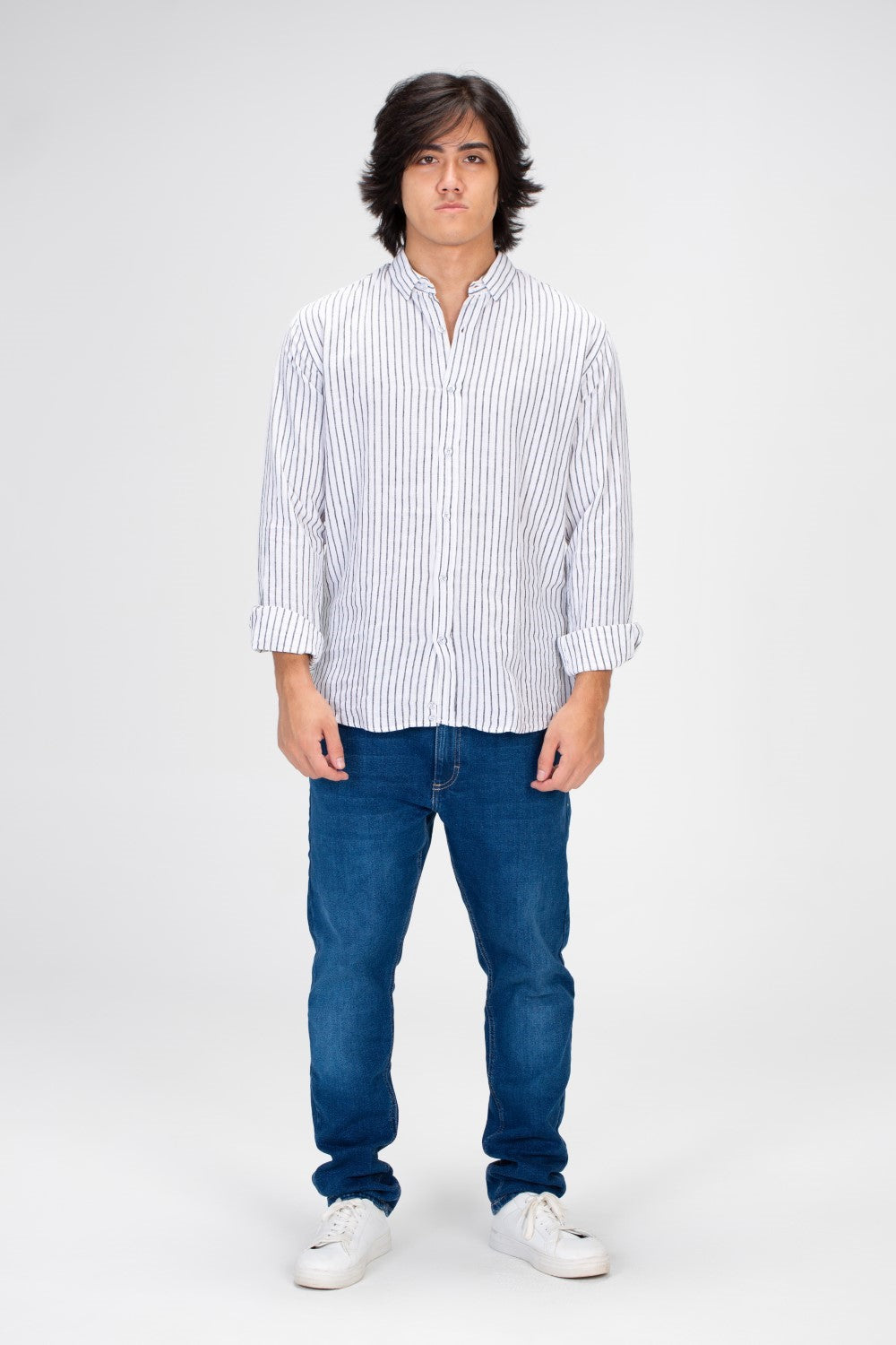 قميص رجالي سليم فيت بأكمام طويلة مصنوع من مادة الكتان المريحة