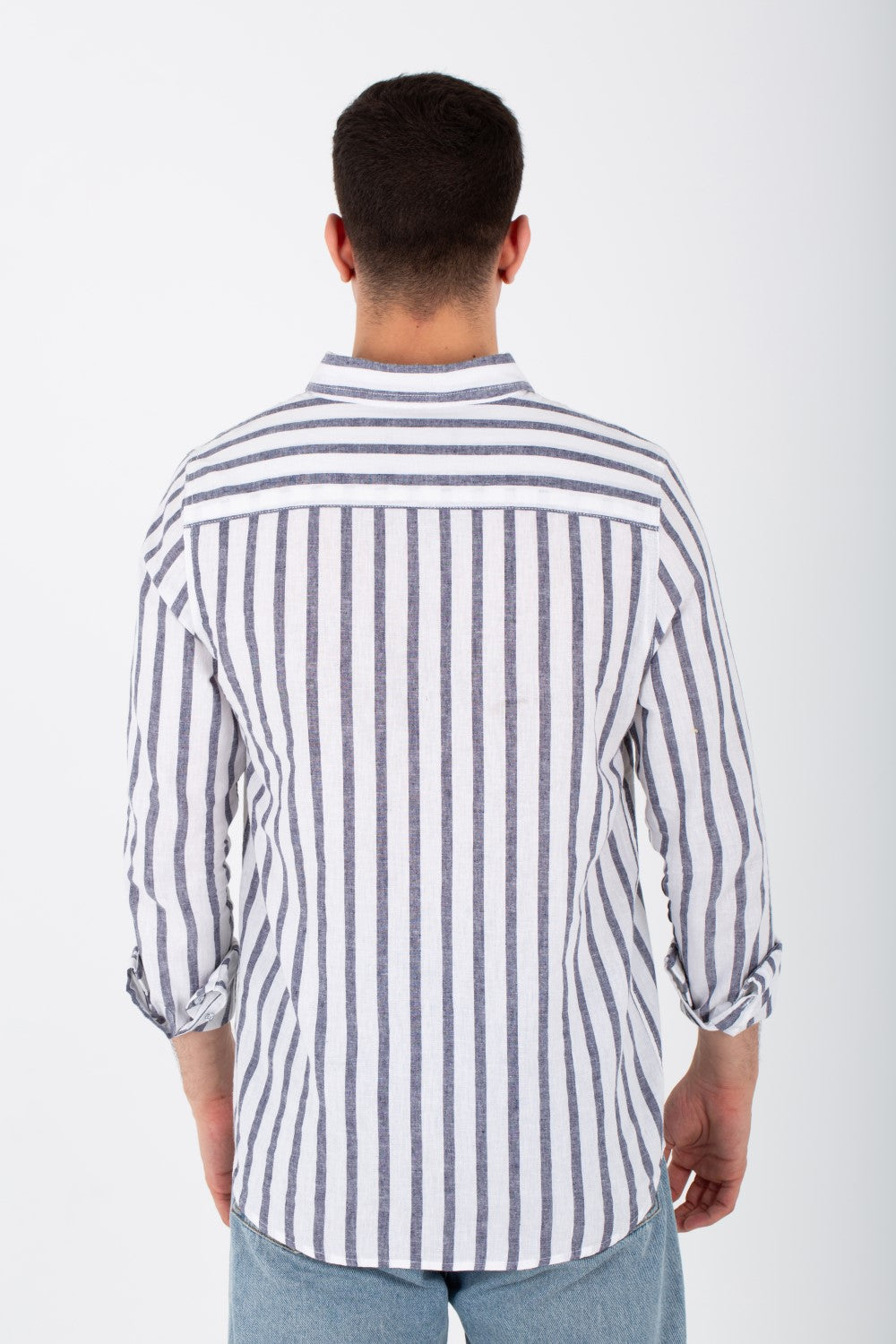Mens Long Sleeved Striped Shirt In Comfortable Linen Material