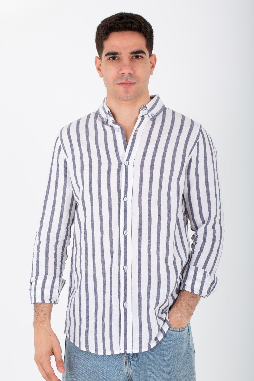 Mens Long Sleeved Striped Shirt In Comfortable Linen Material