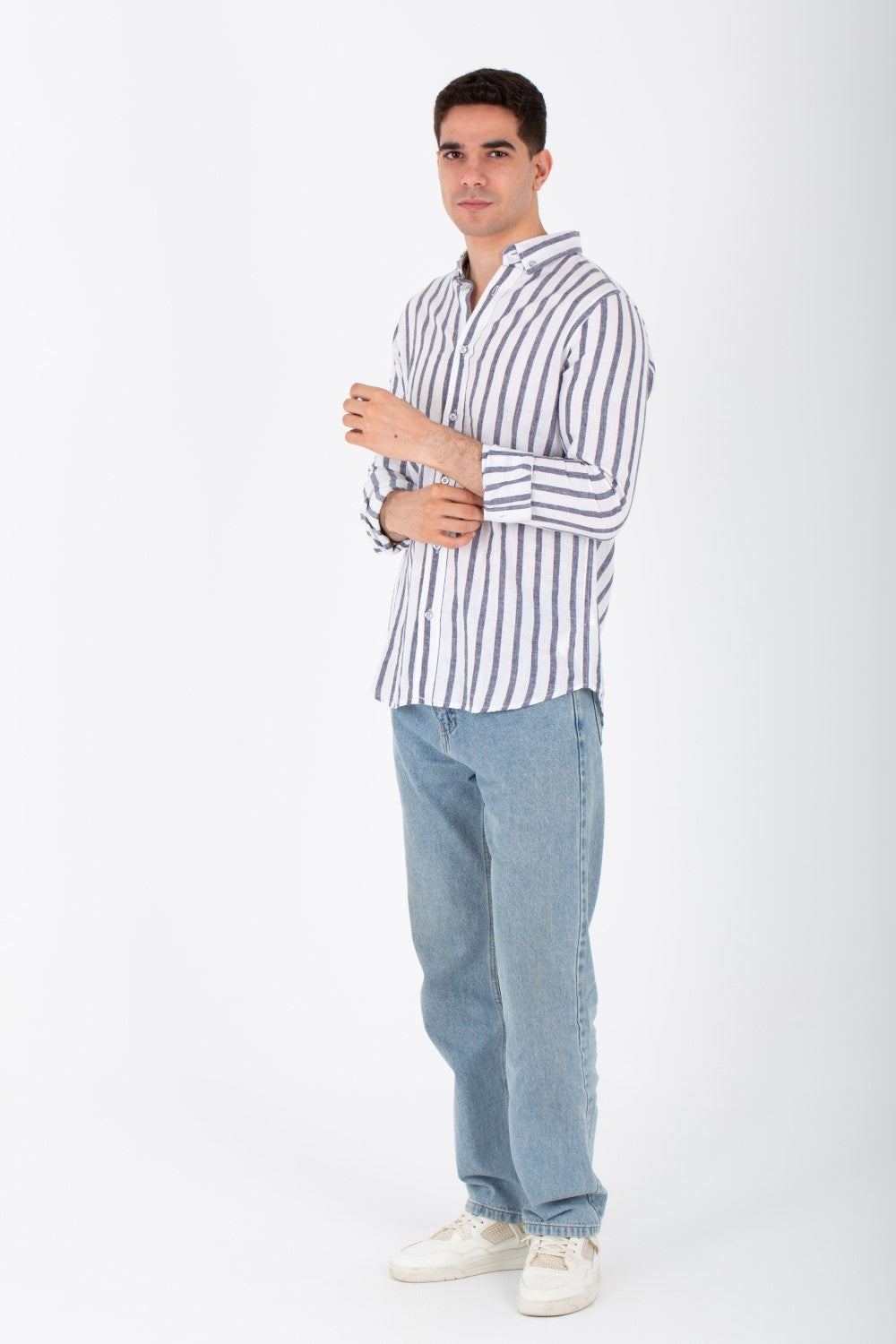 Mens Long Sleeved Striped Shirt In Comfortable Linen Material