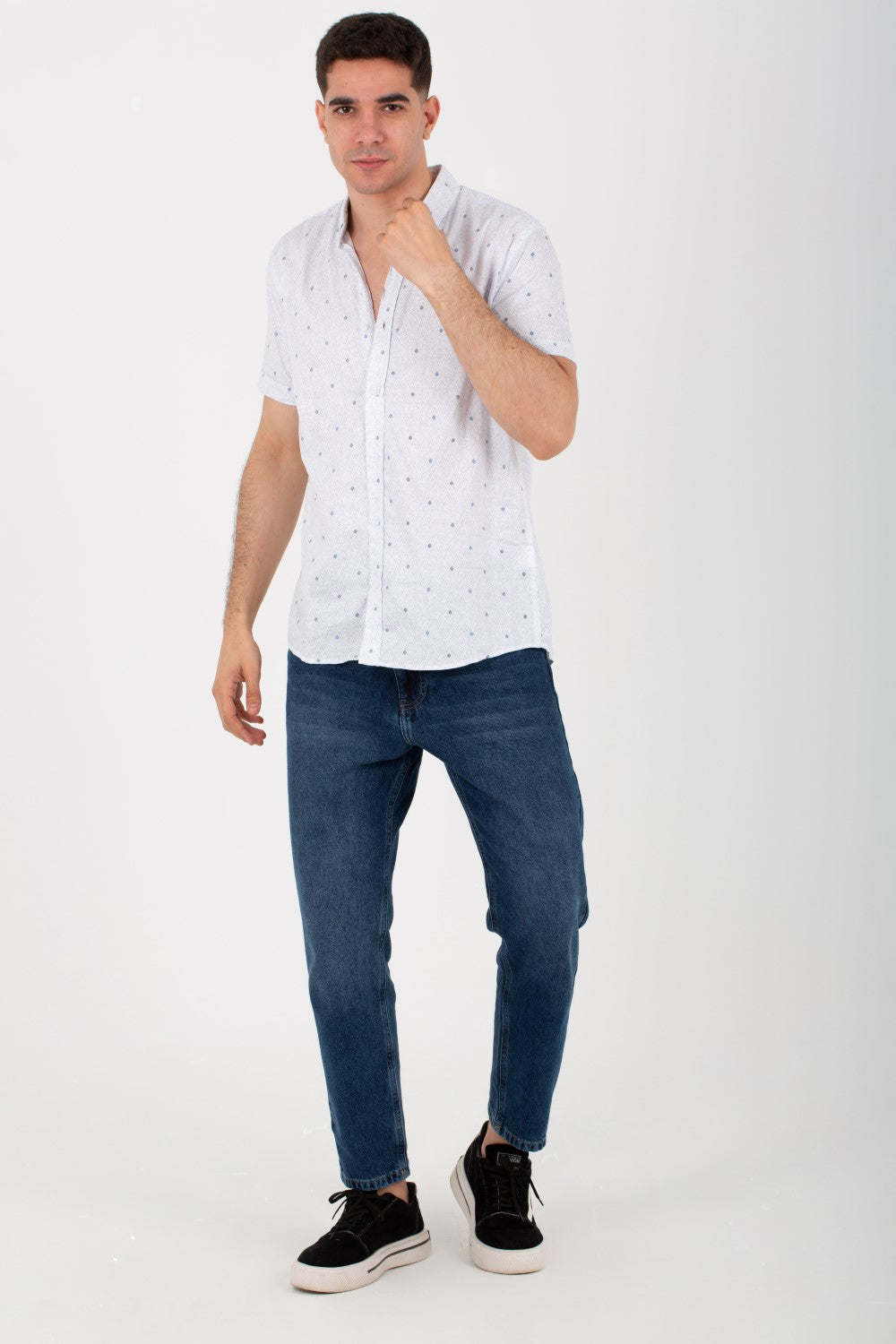 Mens Dotted Half Sleeve Shirt With Collar Poplin Material