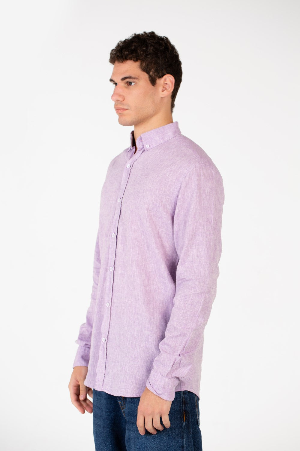 قميص كتان رجالي أساسي بقصّة Slim Fit وأكمام طويلة