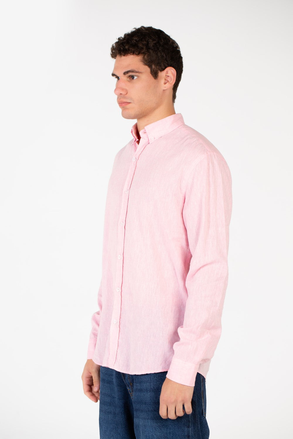 قميص كتان رجالي أساسي بقصّة Slim Fit وأكمام طويلة