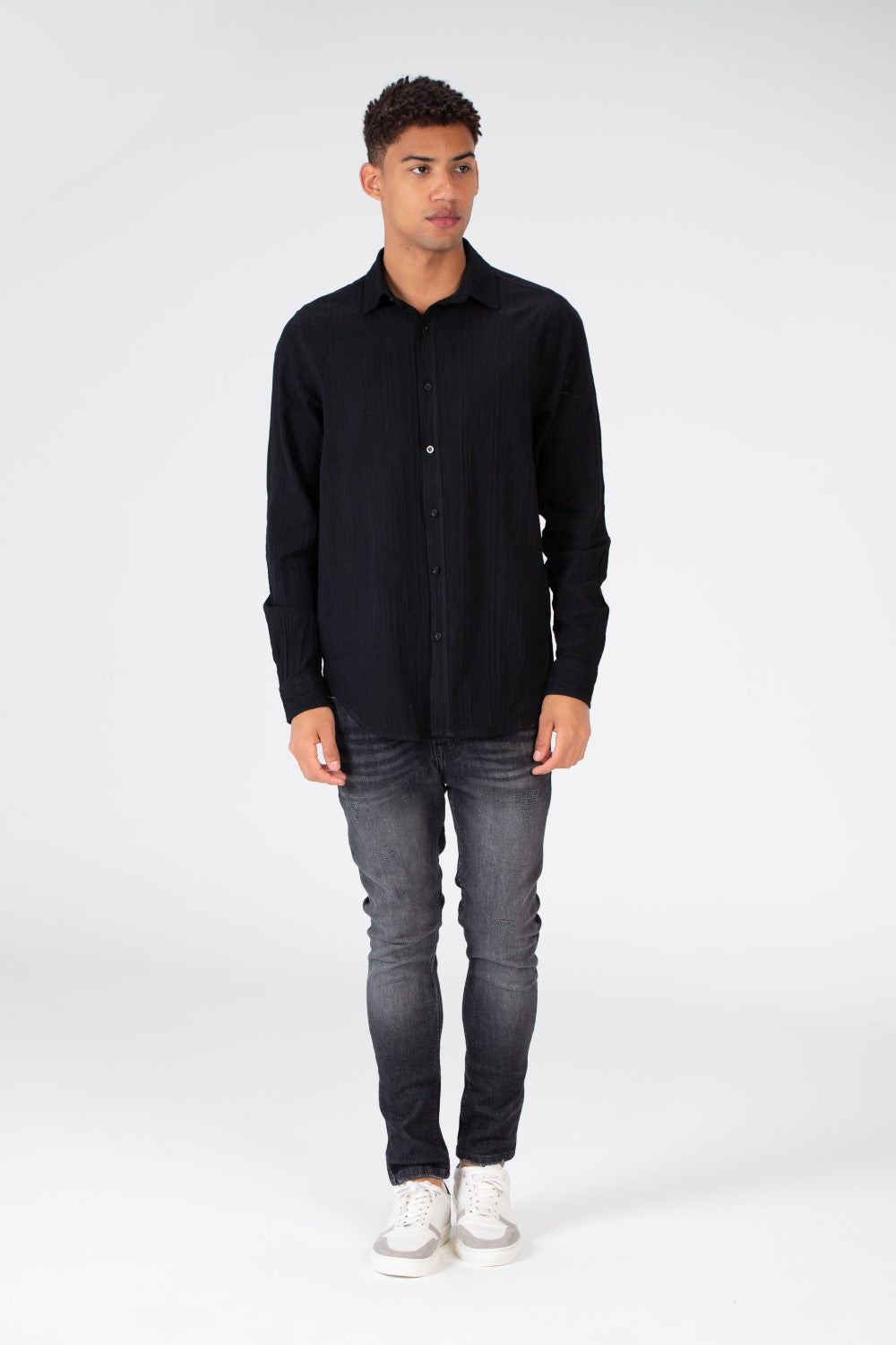 Men's Basic Slim Fit Shirt With Long Sleeves In Linen Material