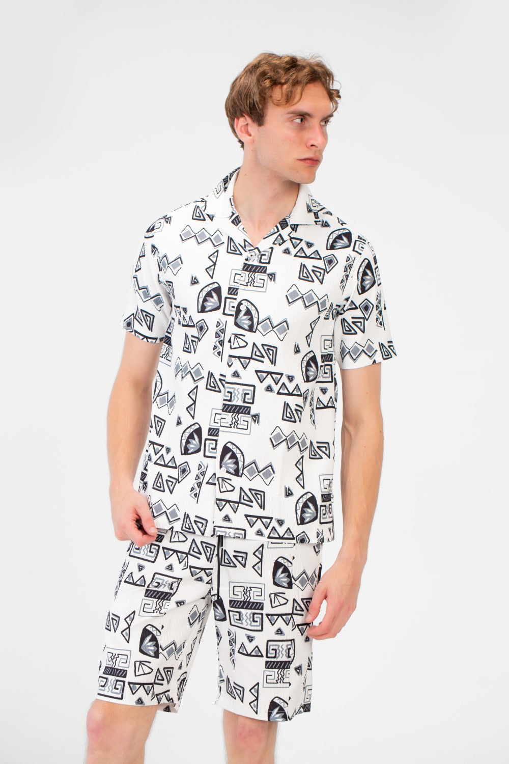 طقم ملابس رجالي مطبوع، قميص نصف كم وشورت من البوليستر