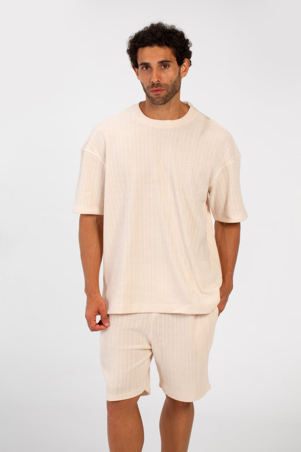 طقم ملابس صيفي مريح للرجال يتكون من تي شيرت بأكمام نصف دائرية ورقبة دائرية وشورت