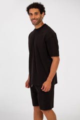 طقم ملابس رجالي بمقاس عادي، تي شيرت بأكمام قصيرة وشورت، مصنوع من خامة عالية الجودة