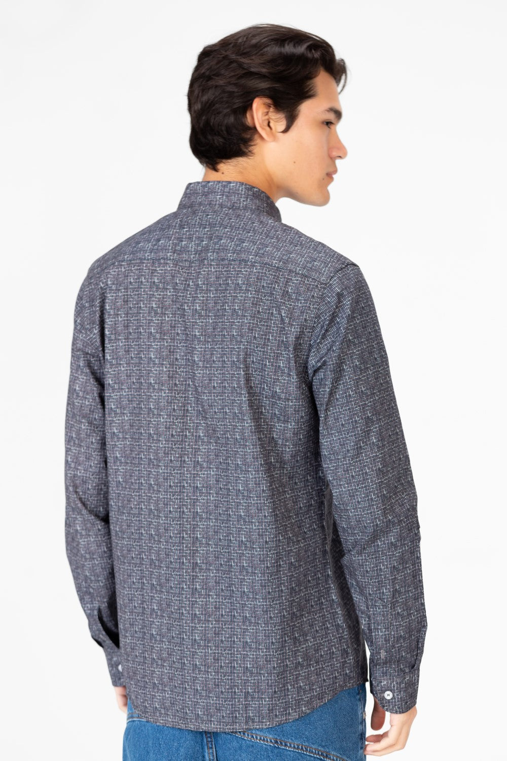 قميص رجالي بقصّة Slim Fit وطبعة بوبلين كاملة وأكمام طويلة