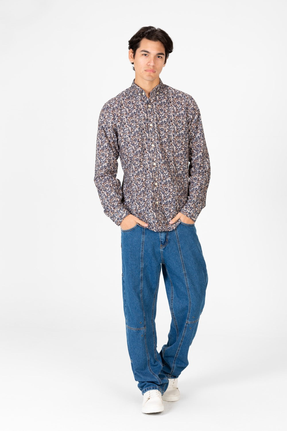 قميص رجالي مطبوع بأكمام طويلة وقصة ضيقة