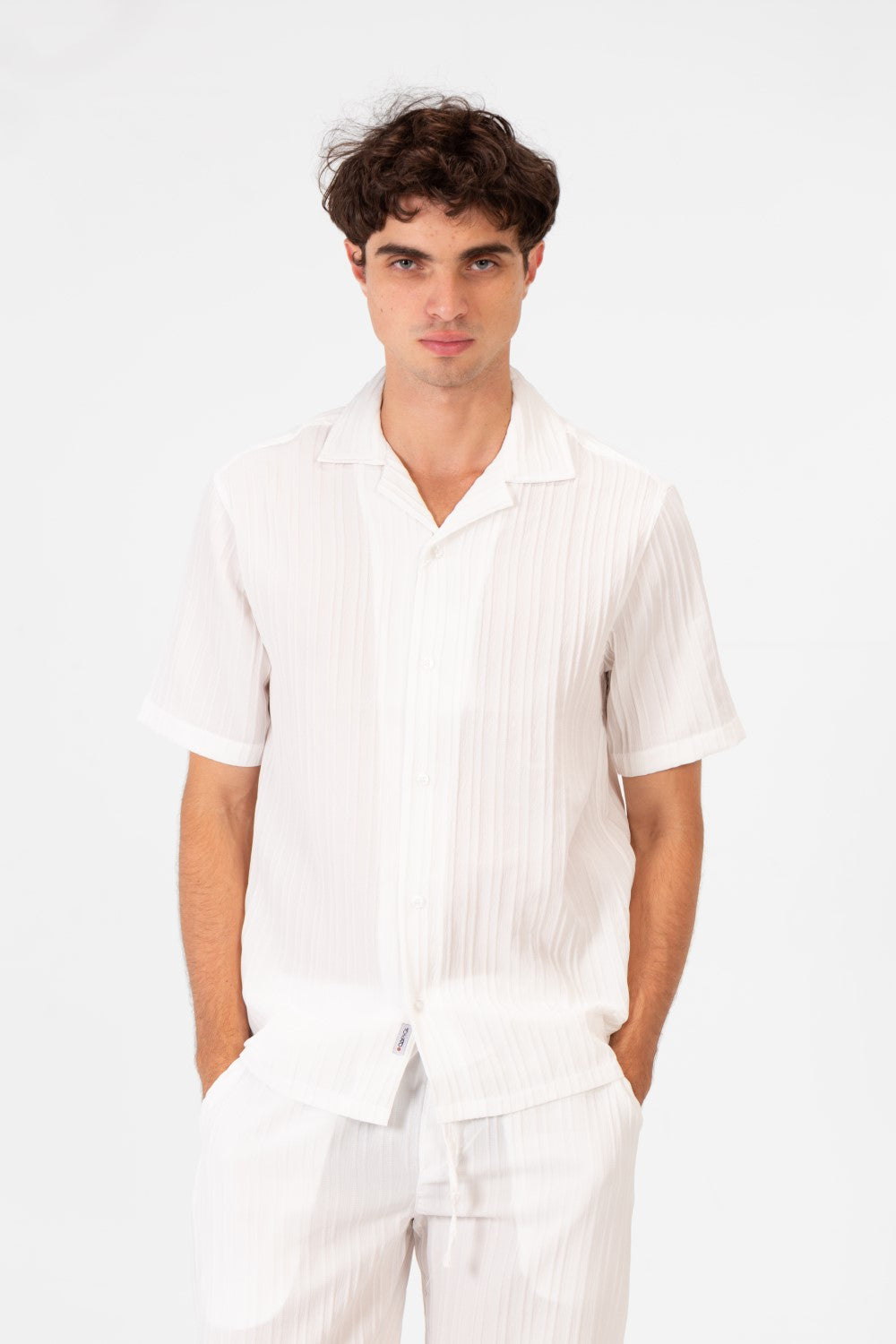 طقم ملابس رجالي من الكتان بقصّة Slim Fit قابل للتنفس، قميص وبنطال بأكمام قصيرة