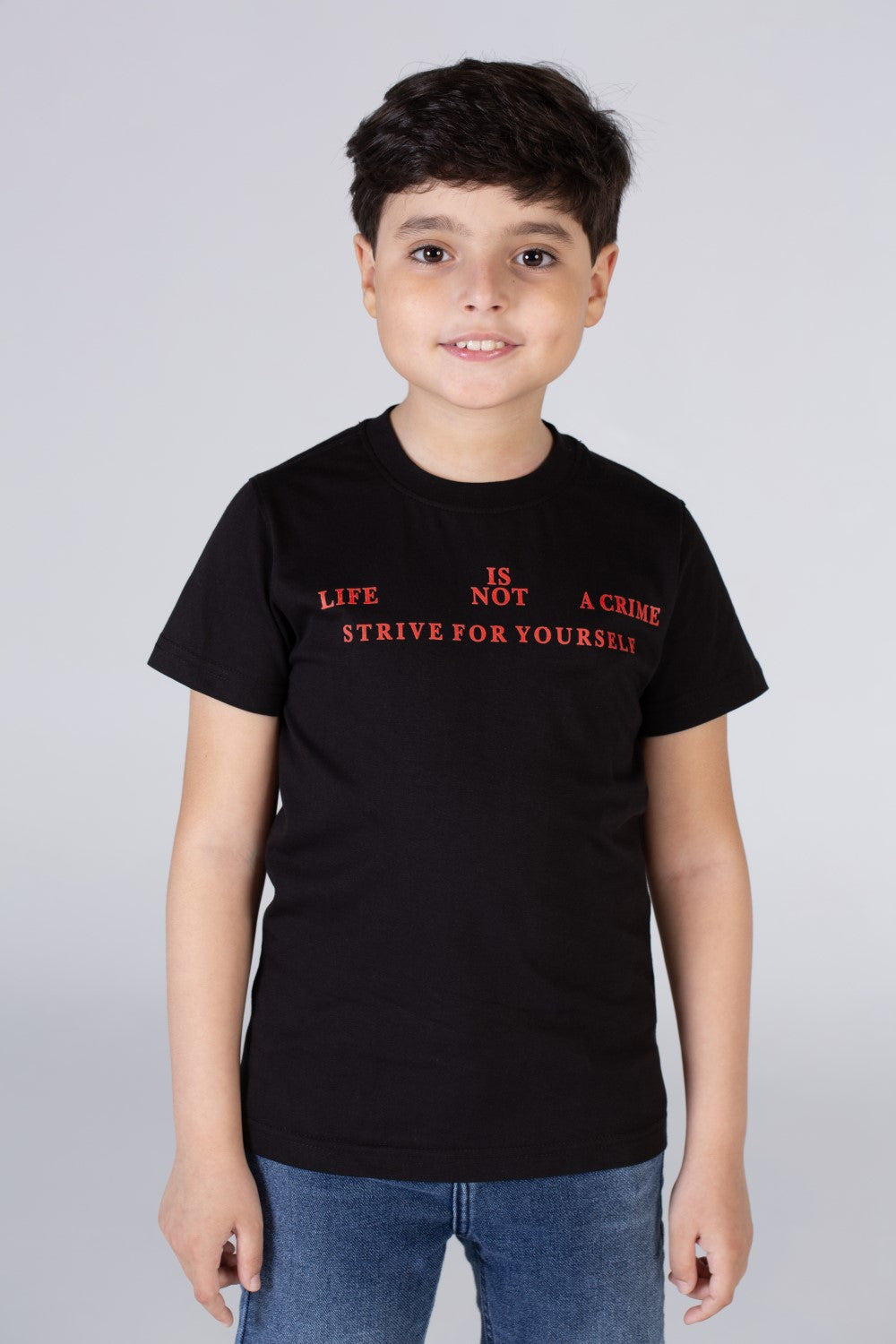 تي شيرت للأولاد مطبوع برقبة دائرية وقصّة عادية وأكمام قصيرة