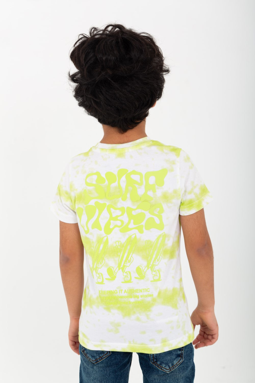 تي شيرت مطبوع للأولاد برقبة دائرية وأكمام قصيرة