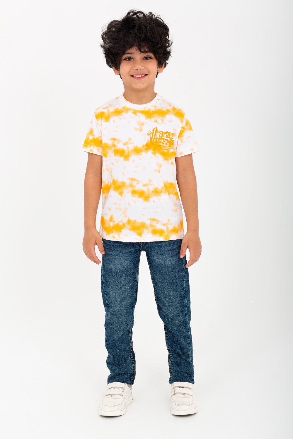 تي شيرت مطبوع للأولاد برقبة دائرية وأكمام قصيرة