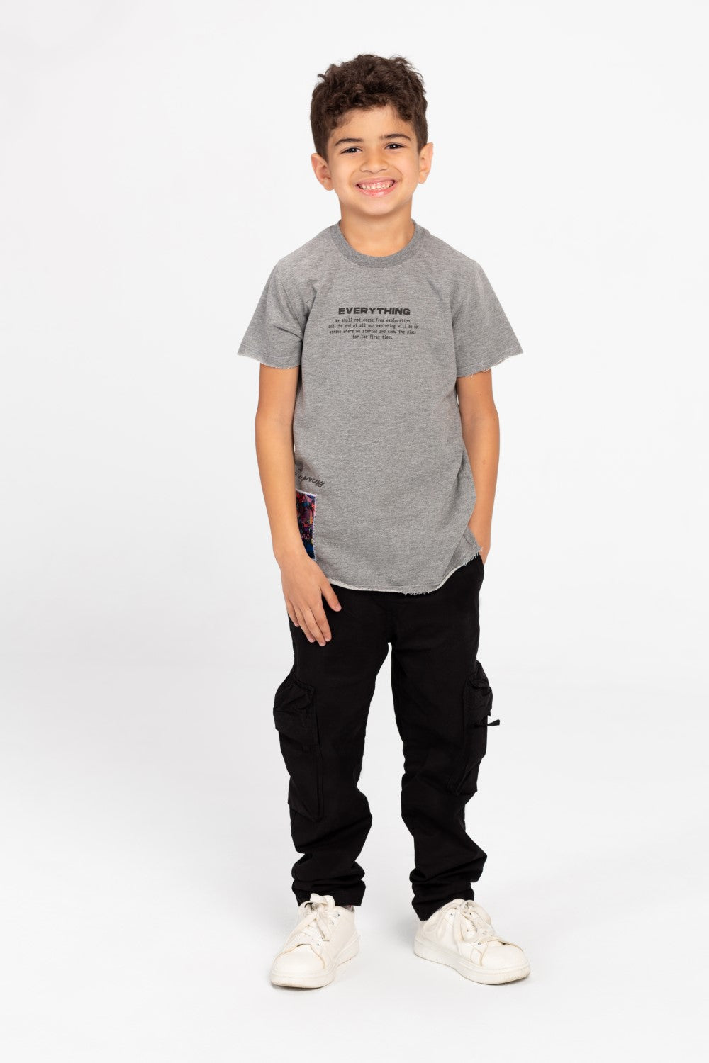 تي شيرت بأكمام قصيرة بطبعة جرافيكية للأولاد